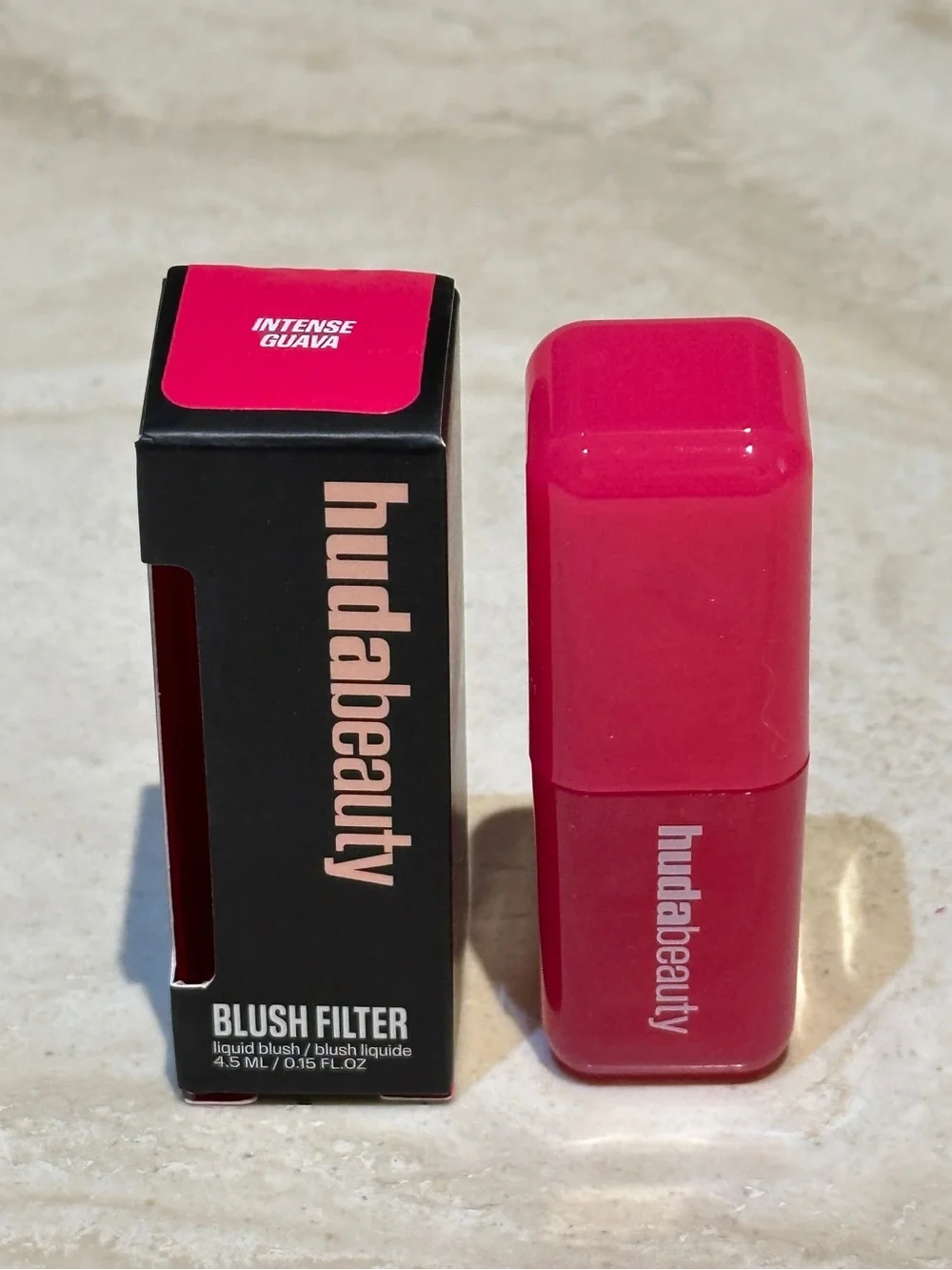 HUDA BEAUTY Blush Filter Soft Glow Liquid Blush Intense Guava